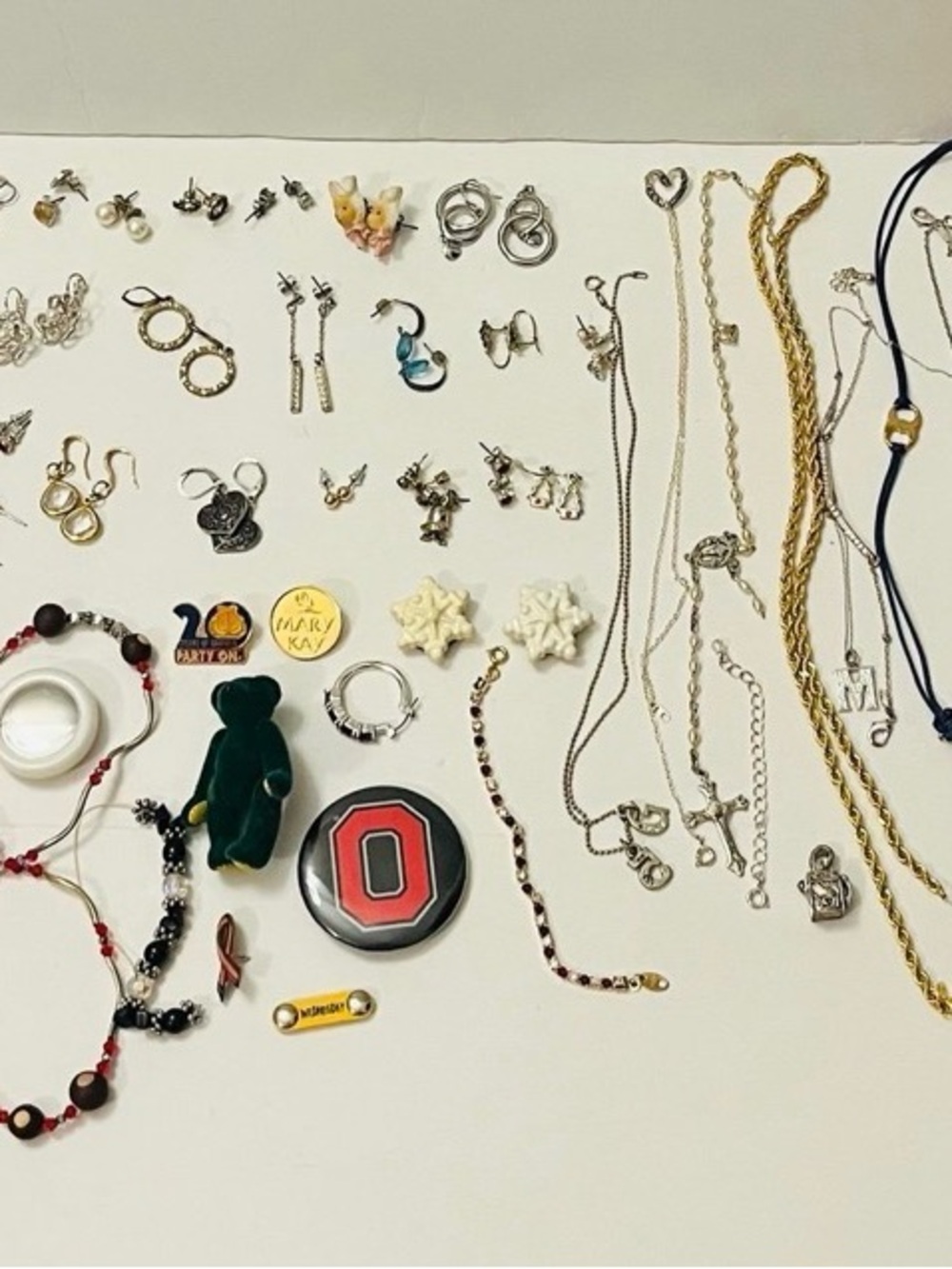 Jewelry Earring Necklace Bracelet Pin Lot of 100+ Pieces Full Pairs Crafts